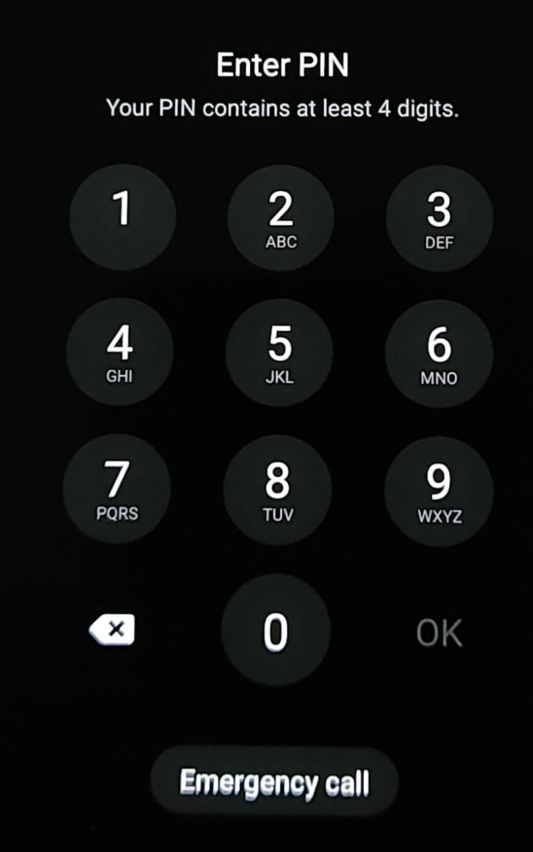 Tela de bloqueio de um smartphone Android pedindo o PIN